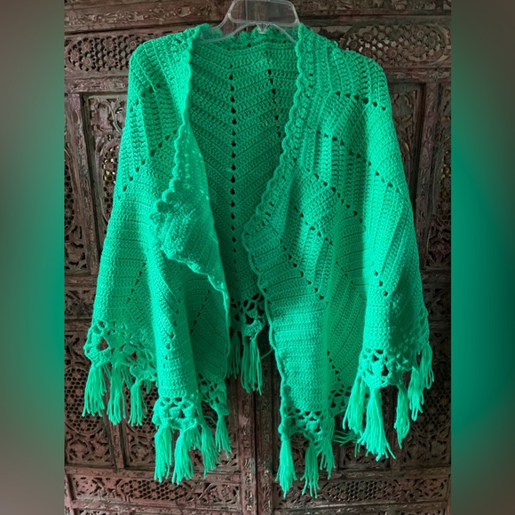 Hand crocheted shawl - Picture 2 of 5